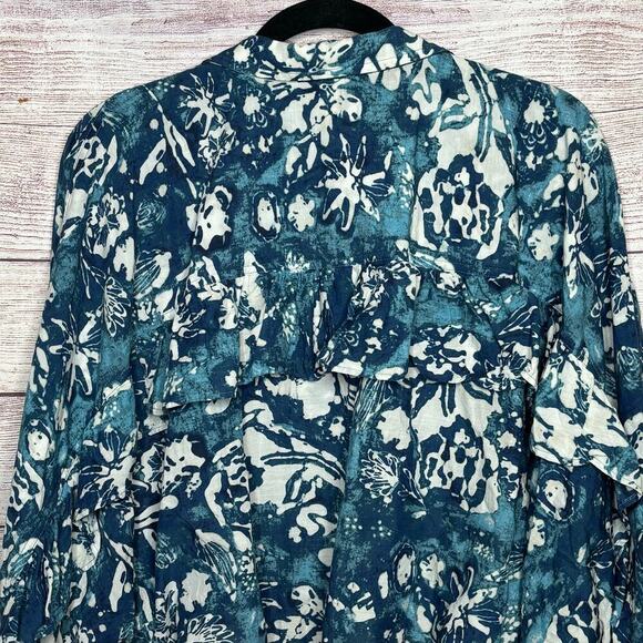 Pilcro Batik Cropped Ruffle Blue & White Loose Fit Batwing Blouse Top Size Small - Picture 6 of 11